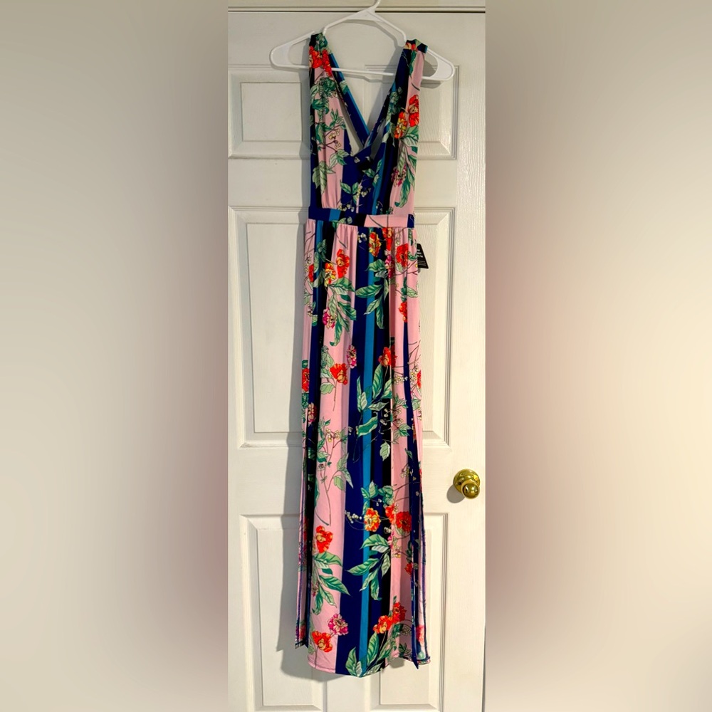 Never worn floral XS Express maxi dress.